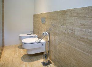 Salle de bain mur et sol pierre naturelle travertin