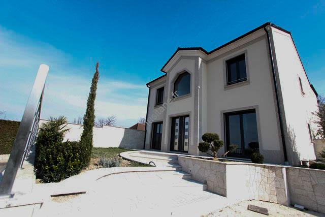 Lusitane matériaux de construction pour vous corniche béton à remplir