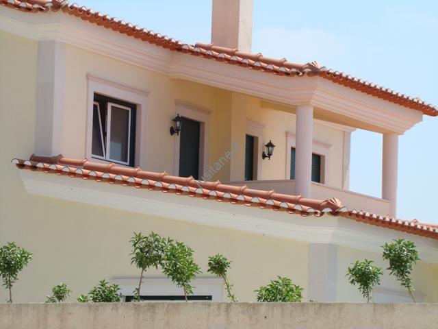 Lusitane matériaux de construction pour vous corniche béton à remplir