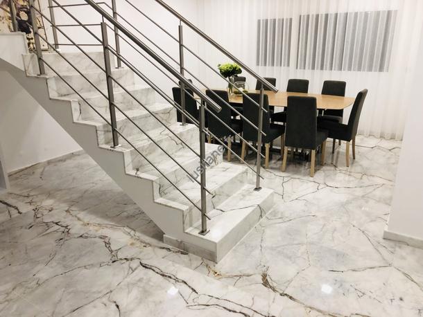 Lusitane matériaux de construction pour vous "escalier en marbre" - escalier granit - escalier pierre intérieur - escalier pierre extérieur - escalier schiste - escalier jardin - escalier sur mesure