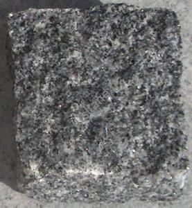 pavé granit foncé