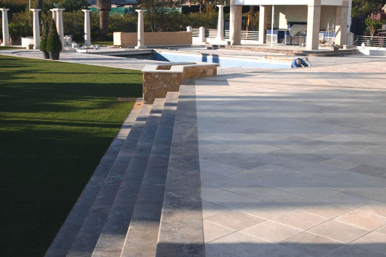 Lusitane matériaux de construction pour vous "escalier extérieur pierre naturelle travertin"